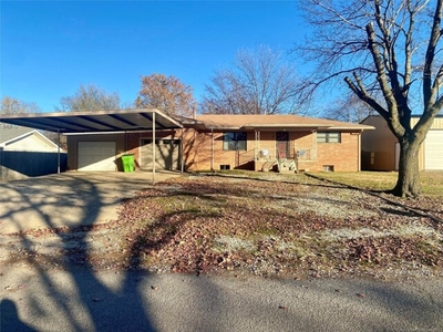 Home For Sale In Okemah, Oklahoma