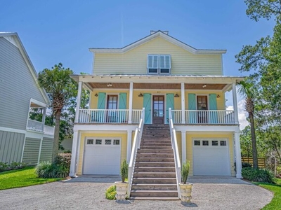 Home For Sale In Pawleys Island, South Carolina
