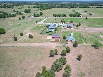 Home For Sale In Purdon, Texas