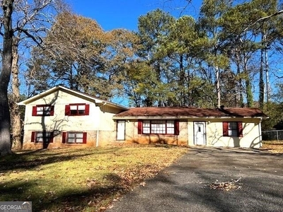 Home For Sale In Riverdale, Georgia