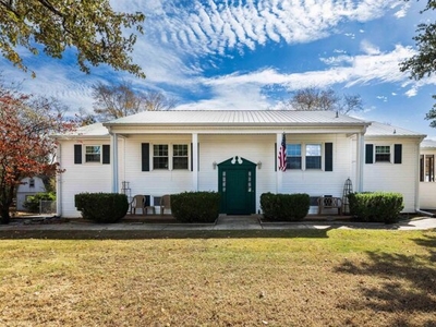 Home For Sale In Scottsboro, Alabama