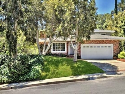 Home For Sale In Sherman Oaks, California