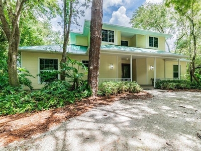 Home For Sale In Tarpon Springs, Florida
