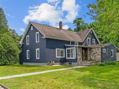 Home For Sale In Warwick, Rhode Island