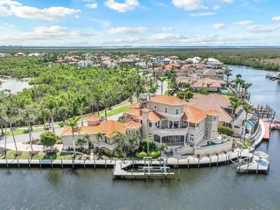 Luxury House for sale in Cape Coral, Florida