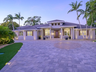 5 bedroom luxury House for sale in Sarasota Heights, United States
