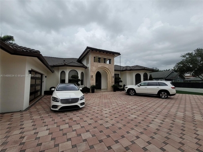 Luxury Villa for sale in Miami Terrace Mobile Home, Florida