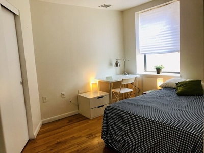Room For Rent, New York, Comfortable 2bed 1.5bath Apartment