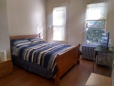 Room For Rent, West New York, Big Room 20 Min To Port Authority