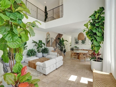 3 bedroom luxury Townhouse for sale in Miami, Florida