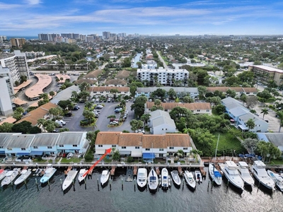 Luxury Townhouse for sale in Pompano Beach, Florida