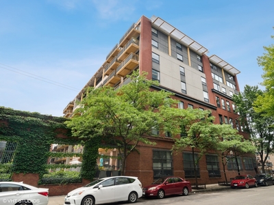 1910 S Indiana Ave #326, Chicago, IL 60616