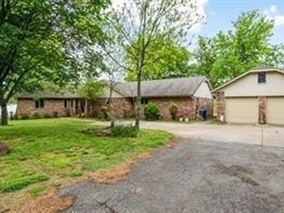 Home For Sale In Pryor, Oklahoma