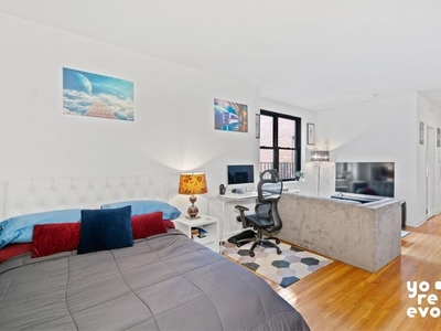 100 West 12th Street 6E, New York, NY, 10014 | Nest Seekers