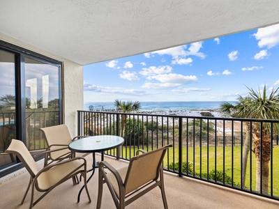 Newly Renovated Beachfront Condo With Outstanding Gulf Views