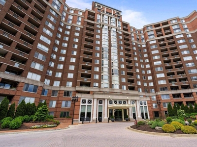 2 bedroom luxury Apartment for sale in North Bethesda, Maryland