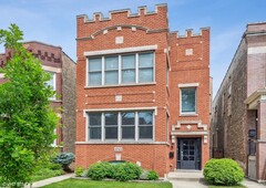 3723 N Bell Avenue, Chicago, IL 60618