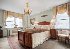 5 room luxury House for sale in New York