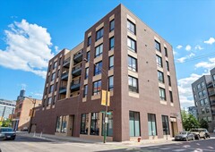 680 N Milwaukee Ave #502, Chicago, IL 60642