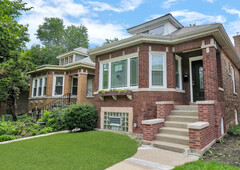 3845 W 62nd Place, Chicago, IL 60629