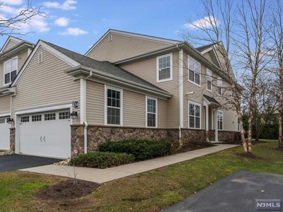 Condo For Sale In West Caldwell, New Jersey
