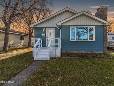 Home For Sale In Grand Forks, North Dakota