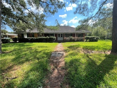 Home For Sale In Jennings, Louisiana