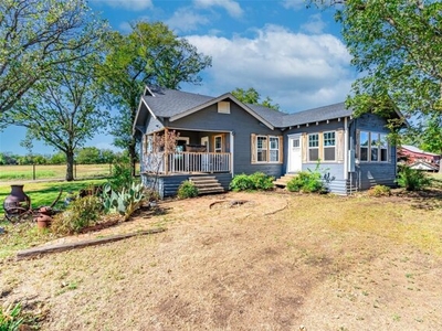 Home For Sale In Pecan Gap, Texas