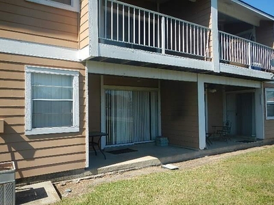 2425 Oxford Place # 103