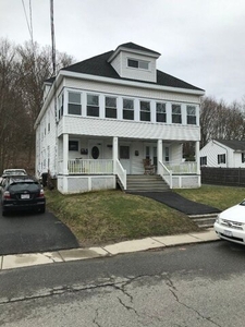 Flat For Rent In Amesbury, Massachusetts