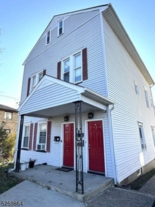 Flat For Rent In Clifton, New Jersey