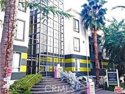 Flat For Rent In West Hollywood, California