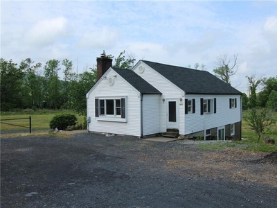 Home For Rent In Chester, New York