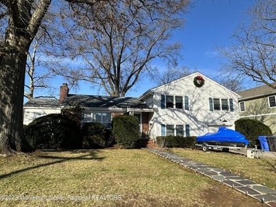 Home For Rent In Fair Haven, New Jersey