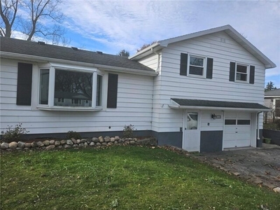 Home For Rent In Spencerport, New York