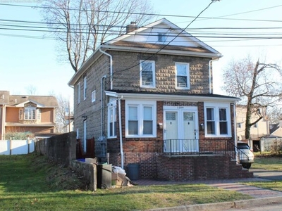 Home For Rent In Teaneck, New Jersey