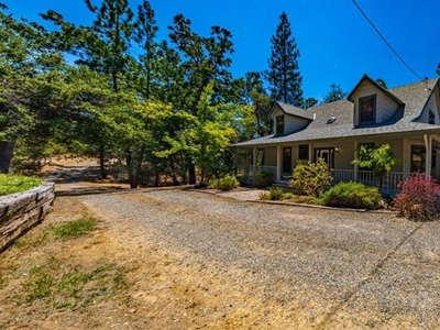 Home For Sale In Ahwahnee, California