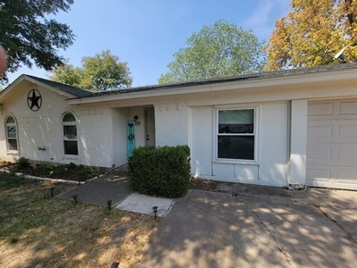 Home For Sale In Alvarado, Texas
