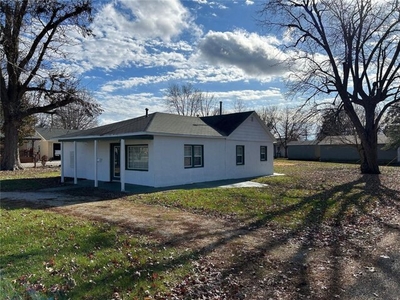 Home For Sale In Carrollton, Illinois