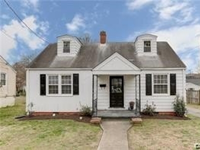 Home For Sale In Colonial Heights, Virginia