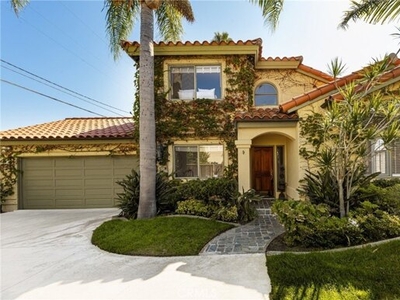 Home For Sale In Costa Mesa, California