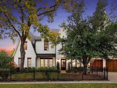 Home For Sale In Dallas, Texas