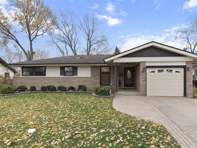 Home For Sale In Elk Grove Village, Illinois