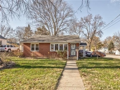 Home For Sale In Independence, Missouri