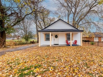 Home For Sale In Jeffersonville, Indiana