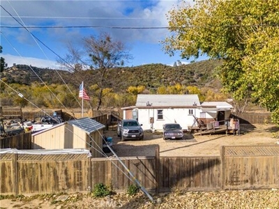 Home For Sale In Lake Hughes, California