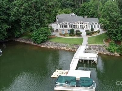 Home For Sale In Lake Wylie, South Carolina