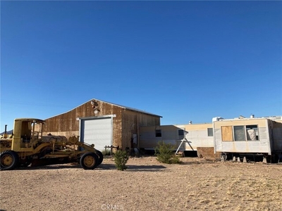 Home For Sale In Newberry Springs, California