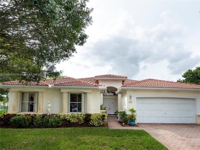 Home For Sale In Pembroke Pines, Florida