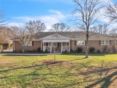 Home For Sale In Piedmont, South Carolina